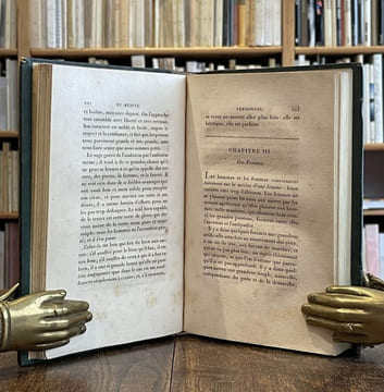 Les Caractères de La Bruyère suivis des Caractères de Théophraste traduits du grec par le même.. LA BRUYERE.