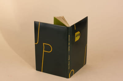 Derrière son double. Suivi de : Solution H, Trois feux et une tour, Dans l'oeil de miroir. Lettre-préface d'André Breton.