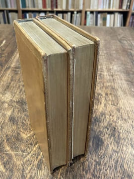 L'Alcoran des Cordeliers, tant en latin qu'en françois, c'est à dire recueil des plus notables bourdes & blasphemes de ceux qui ont osé comparer ...