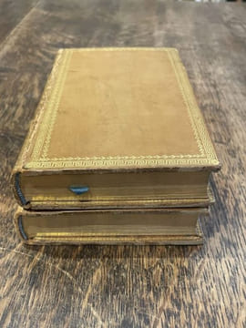 L'Alcoran des Cordeliers, tant en latin qu'en françois, c'est à dire recueil des plus notables bourdes & blasphemes de ceux qui ont osé comparer ...