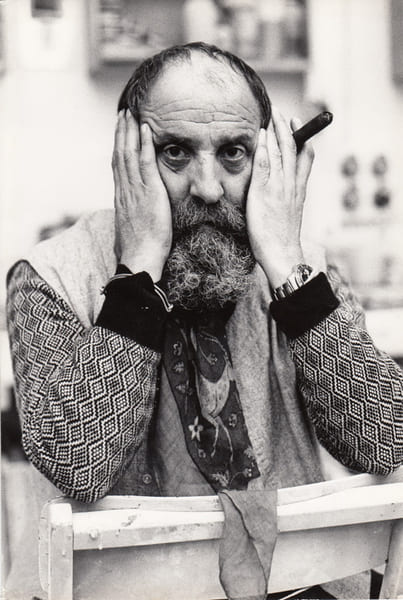 Portrait photographique par Carlos Freire. . CESAR (C&eacute;sar Baldaccini, dit).