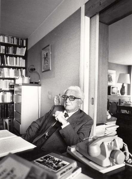 Portrait photographique par Bruno de Mon&egrave;s. . BRAUDEL (Fernand).