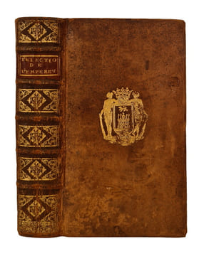 Discours historique de l'élection de l'empereur et des électeurs de l'Empire : où est contenu la Bulle d'or, avec les Remarques en conséquence. Par le ...