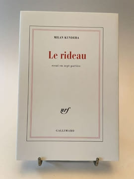 Le Rideau. Essai en sept parties.. KUNDERA (Milan).