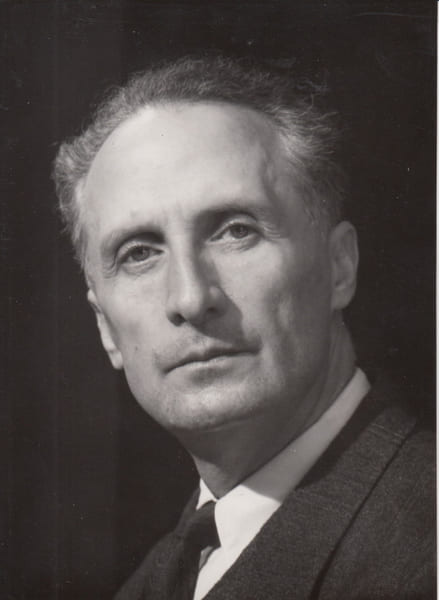 Beau portrait photographique par Jean Marie Marcel.. BRION (Marcel).