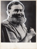 Réunion de quatre clichés photographiques des années 1950. . HEMINGWAY (Ernest).