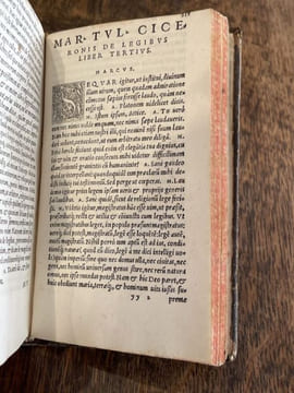M. T. Ciceronis Philosophicorum... Ex Petri Victori castigatione.. CICERON.