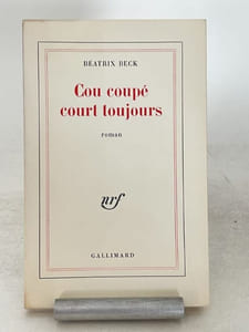 Cou coupé court toujours.