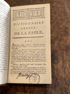 Dictionnaire abrégé de la fable pour l'intelligence des poëtes, des tableaux & des statues, dont les sujets sont tirés de l'histoire poétique. . ...