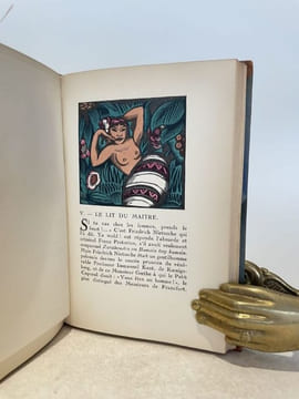 L'Amant des Amazones. Images gravées par Daragnès. . SALMON (André).