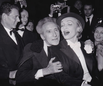 Lettre autographe signée à Marlène Dietrich.. COCTEAU (Jean)