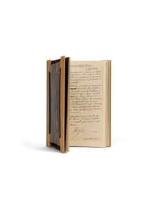 Rêves d'encre. Vingt-cinq images présentées par Paul Éluard, René Char, Julien Gracq et Gaston Bachelard.