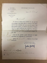 Livre de présent. Hôpital Sainte-Marguerite 1914-1916. Souvenir à Mlle de Laroche. Manuscrit daté jusqu'en 1919