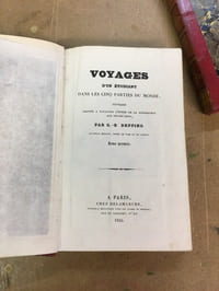 Voyages d’un étudiant dans les cinq parties du monde destiné à faciliter l’étude de la Géographie aux jeunes gens. Nouvelle édition, ornée de vues et de cartes
