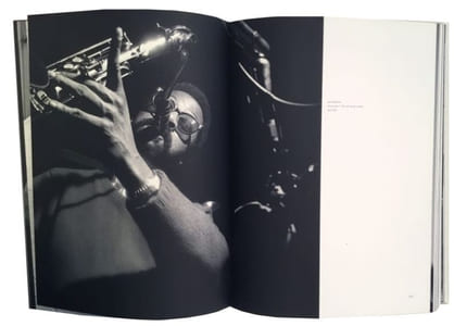 The Blue Note photographs of Francis Wolff (signé par Wayne Shorter)