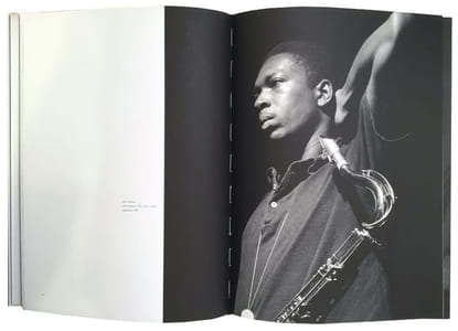 The Blue Note photographs of Francis Wolff (signé par Wayne Shorter)