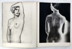 Photographies 1920-1934 (sign&eacute; et d&eacute;dicac&eacute;). Man Ray (Emmanuel Rudnitsky (1890-1976)