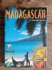 MADAGASCAR LE GUIDE
2001-2002