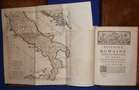 HISTOIRE ROMAINE DEPUIS LA FONDATION DE ROME JUSQU'A LA BATAILLE D'ACTIUM : C'est à dire jusqu'à la fin de la république. ROLLIN et CREVIER