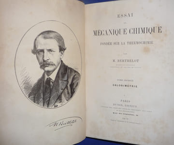 ESSAI DE MECANIQUE CHIMIQUE
Fondée sur la thermochimie
