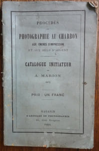 Procédés de photographie au charbon, aux encres d'impression et aux sels d'argent.