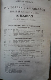 Procédés de photographie au charbon, aux encres d'impression et aux sels d'argent.