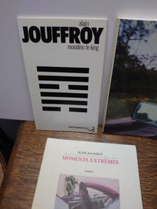 Cinq volumes de cet auteur dont quatre avec envoi.
