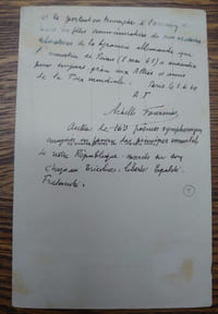 Une carte portrait, autographe signée. 