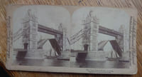 Stereo, Underwood & Underwood Publishers, Strohmeyer et Wyman. 1896. The New Tower Bridge, London.