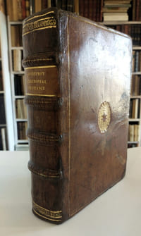 Le Cérémonial de France, ou description des Cérémonies, Rangs & Séances observées aux Couronnemens, Entrées & Enterremens des Roys & Roynes de France, & autres Actes et Assemblées solennelles. Recueilly des Mémoires de plusieurs Secrétaires du Roy, Hérauts d'Armes & autres.