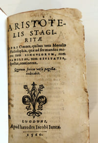 Aristotelis stragiritae libri omnes,quibus tota Moralis Philosophia,quae ad formandos mores tum singulorum,tum familiae,tum civitatis,spectat,continetur