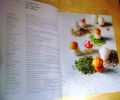 Maison Lenôtre

Haute création

60 ans d'excellence culinaire

160 recettes salées & sucrées. Guy Krenzer





