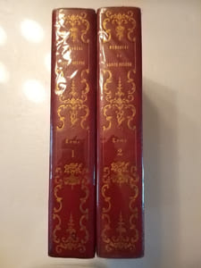 Mémorial de Sainte-Hélène suivi de Napoléon en exil par MM Méara et Antomarchi et de l'historique de la translation des restes mortels de l'empereur Napoléon aux invalides