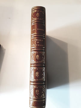 L'ombre de la croix
. Jérome et Jean Tharaud