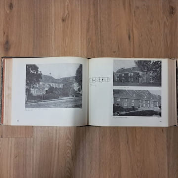 Norwegian Architecture throughout the Ages. COLLECTIF