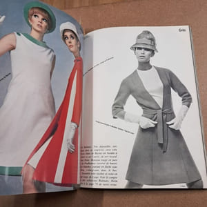 L'Officiel #527-528 : Numéro exceptionnel. Les collections du printemps présentées en couleurs
