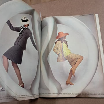 L'Officiel #551-552 : Exceptionnel. Les collections de printemps entièrement en couleurs. L'Officiel de la Couture et de la Mode de Paris 