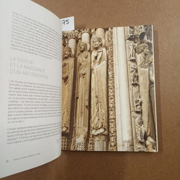Revoir le Moyen âge. La pensée gothique et son héritage. RECHT, Roland