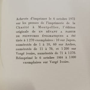 En rêvant à partir de peintures énigmatiques