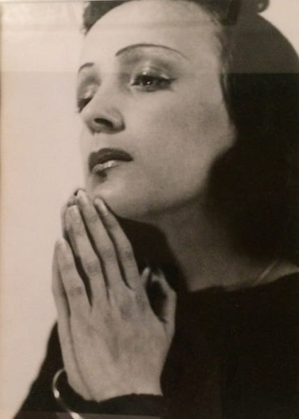 Portrait (attribu&eacute; &agrave; Willy KESSELS, c. 1938). PIAF Edith / Kessels Willy