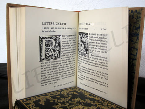 LETTRES PERSANES.
Texte établi par Jacques HAUTMONT
Archiviste Paléographe.. MONTESQUIEU. CHARLES Baron de.