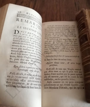 LES MÉTAMORPHOSES OU L' ÂNE D'OR D'APULÉE PHILOSOPHE PLATONICIEN
TRADUIT EN FRANÇOIS AVEC DES REMARQUES & DES FIGURES A CHAQUE LIVRE ET LE DÉMON DE ...