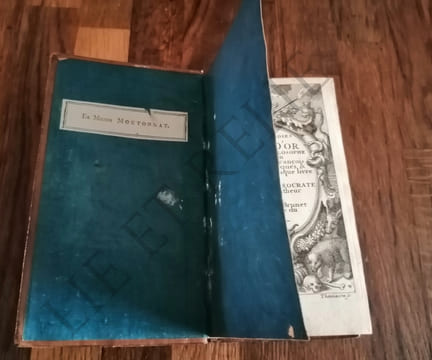 LES MÉTAMORPHOSES OU L' ÂNE D'OR D'APULÉE PHILOSOPHE PLATONICIEN
TRADUIT EN FRANÇOIS AVEC DES REMARQUES & DES FIGURES A CHAQUE LIVRE ET LE DÉMON DE ...