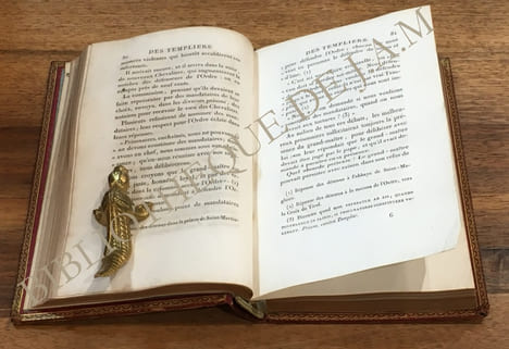 LES TEMPLIERS TRAGÉDIE, PAR M. RAYNOUARD SUIVIE DE L'EXTRAIT DE LA TRAGÉDIE ESPAGNOLE DES TEMPLIERS, PAR PEREZ DE MONTALBAN.
AVEC LE PORTRAIT DU ...