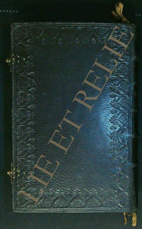 L'OFFICE DE LA SAINTE VIERGE SUIVANT LA REFORMATION DU SAINT CONCILE DE TRENTE ET DU PAPE URBAIN VIII.
DISPOSE A L'USAGE DES RELIGIEUSES DE LA VISITATION SAINTE - MARIE. REVU, CORRIGE ET AUGMENTE EN CETTE DERNIÈRE ÉDITION.
CLAUDE HÉRISSANT IMPRIMEUR DE L'ORDRE. PARIS.