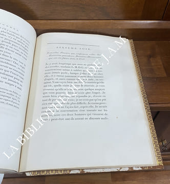 ENTRETIENS SUR LA PLURALITÉ DES MONDES PAR MONSIEUR DE FONTENELLE.. Fontenelle - Bernard Le Bouyer de.
