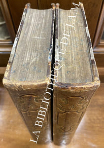 SCÈNES DE LA VIE PRIVÉE ET PUBLIQUE DES ANIMAUX.
Vignettes par Grandville. Études de mœurs contemporaines publiées sous la direction de M. P.-J. Stahl, avec la collaboration de MM. de Balzac - L. Baude - F. de La Bédollière - P. Bernard - J. Janin - F. D. Lemoine - Charles Nodier - George Sand.
J. Hetzel et Paulin. Paris.