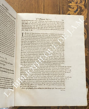 Coutumes du haut et bas pays d’Auvergne.
Quatrième édition revue et beaucoup augmentée.. Consul - Guillaume .
avocat au Parlement de Clermont.