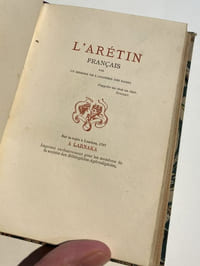Réunion de 4 ouvrages érotiques : Vingt ans de la vie d'une jolie femme ou Mémoires de Julia R... ; Vingt ans de la vie d'un jeune homme ; L'Arétin français, par un membre de l'Académie des dames ;  Le Degré des âges du plaisir ou Jouissances voluptueuses de deux personnes de sexes différents aux différentes époques de la vie
