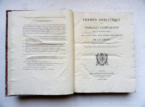 Examen analytique et Tableau comparatif des synchronismes de l'histoire des temps héroïques de la Grèce.. PETIT-RADEL (Louis-Charles-Francois)